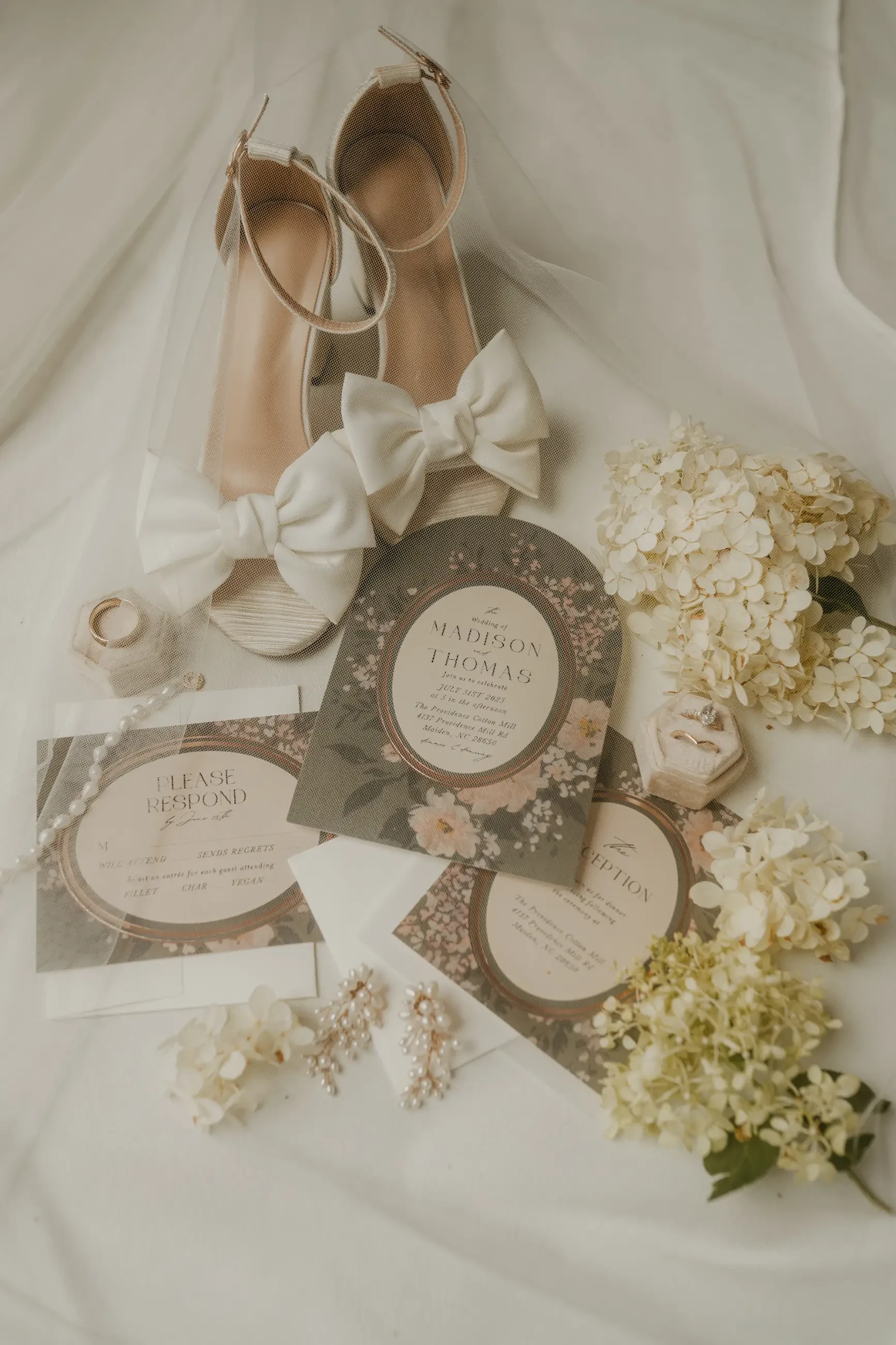 Look for Accessories to Complete Your Bridal Look