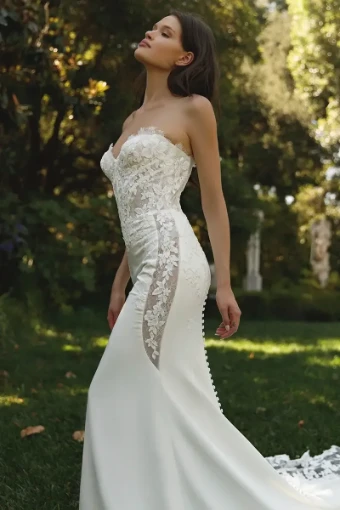 Elissar Valentina #3 thumbnail