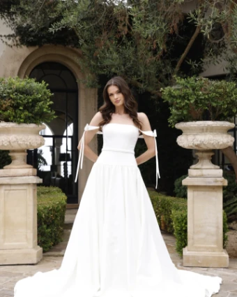 Elissar Knox #0 default thumbnail