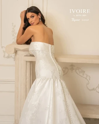 Kitty Chen Thylane #3 thumbnail